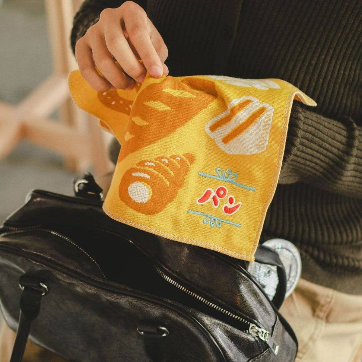 HereThe Hightide New Retro Gauze Handkerchief