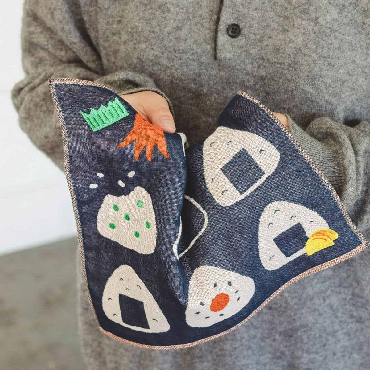 HereThe Hightide New Retro Gauze Handkerchief